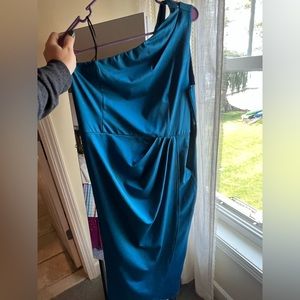 Blue one sleeve mid length address